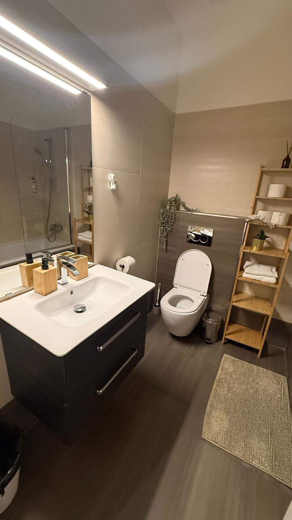 Luxury Modern Designed Oldtown Apartment Praha Bagian luar foto