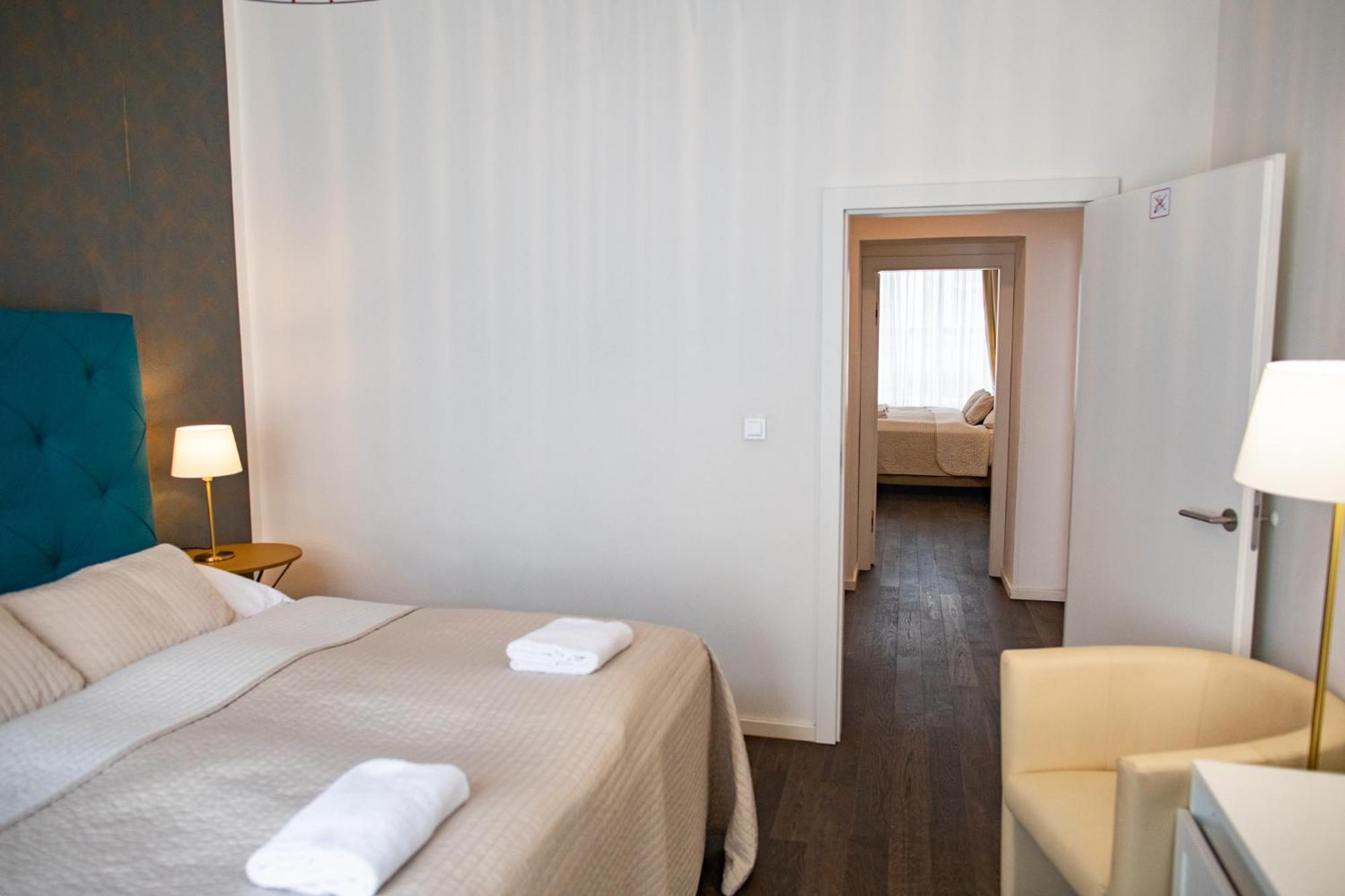 Luxury Modern Designed Oldtown Apartment Praha Bagian luar foto