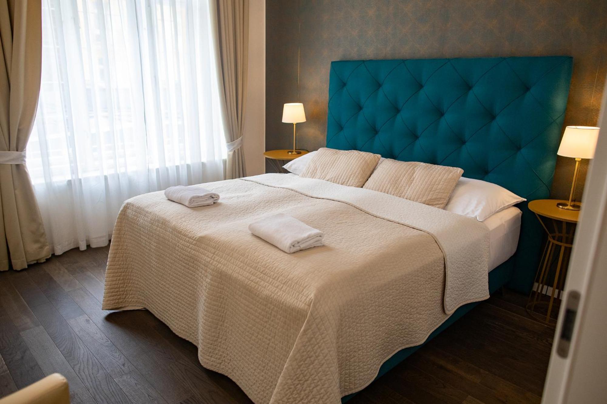 Luxury Modern Designed Oldtown Apartment Praha Bagian luar foto