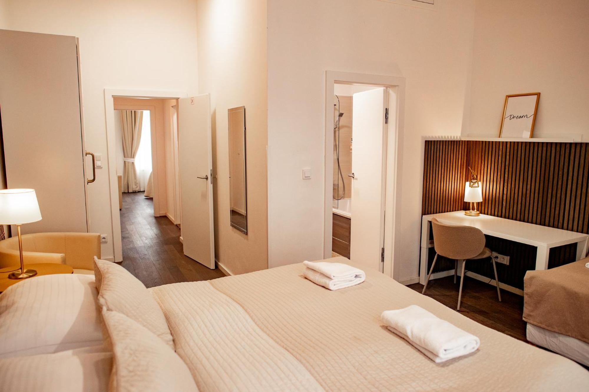 Luxury Modern Designed Oldtown Apartment Praha Bagian luar foto