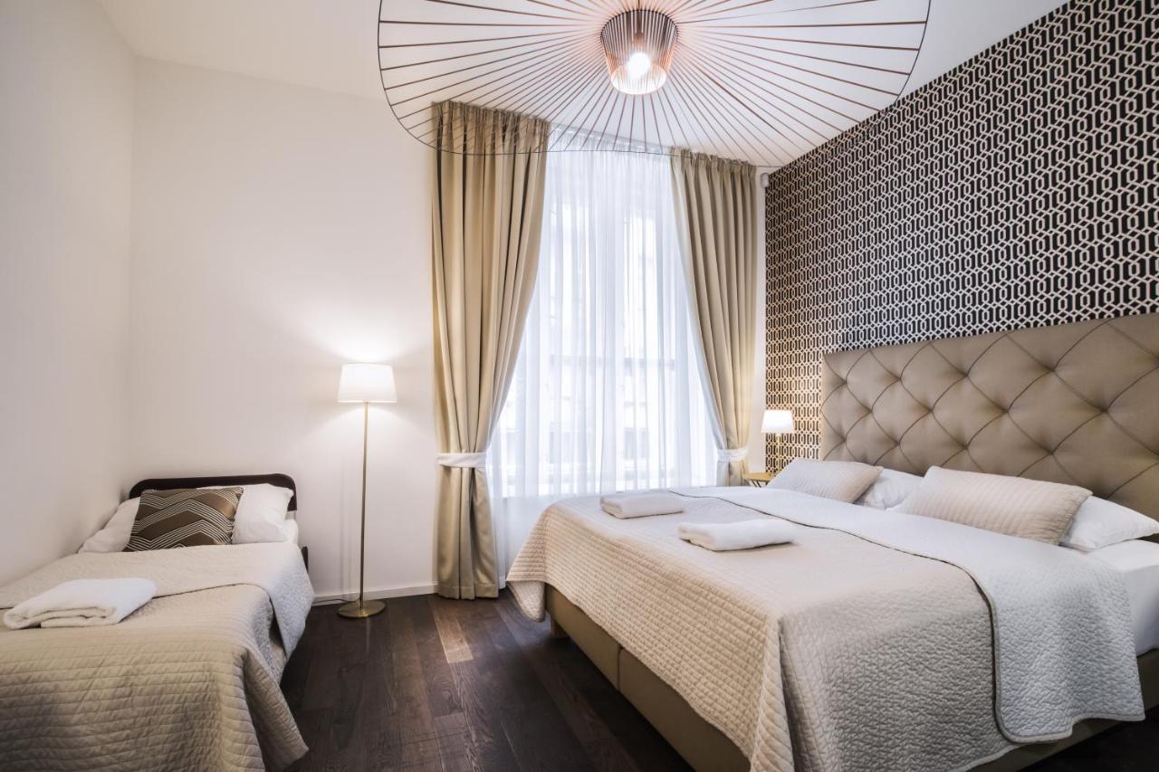 Luxury Modern Designed Oldtown Apartment Praha Bagian luar foto