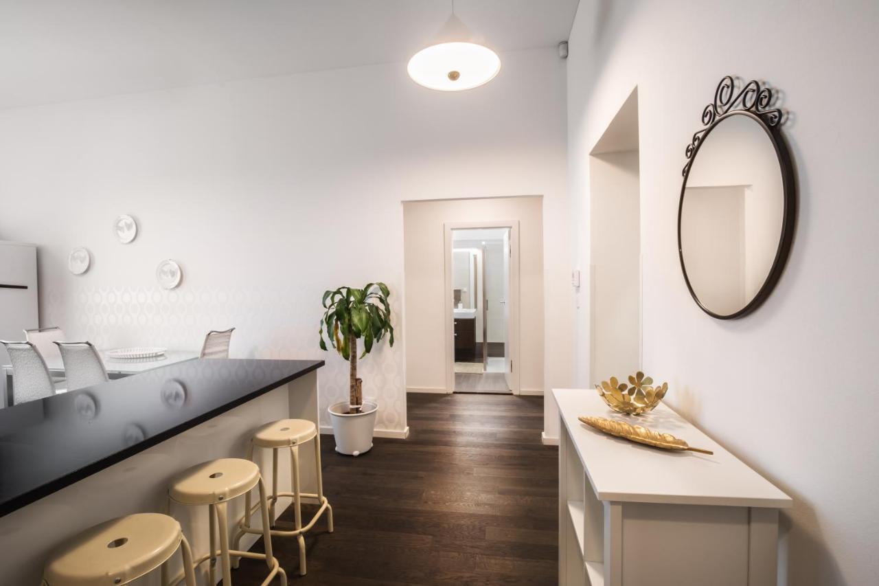Luxury Modern Designed Oldtown Apartment Praha Bagian luar foto